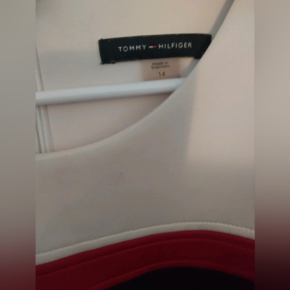 Tommy Hill figure dress - Picture 3 of 3